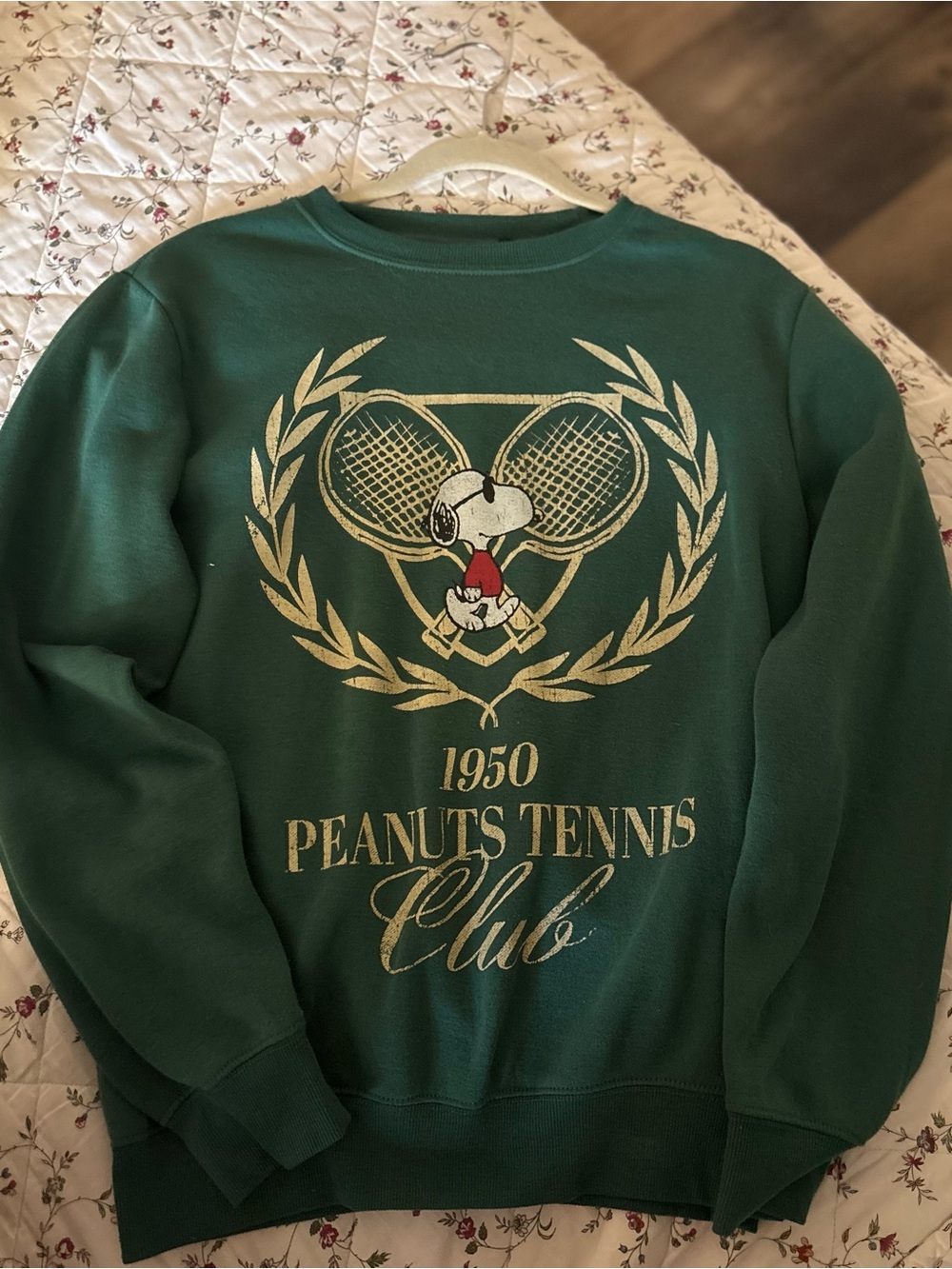 Green Crewneck Sweatshirt with Snoopy Tennis Graphic